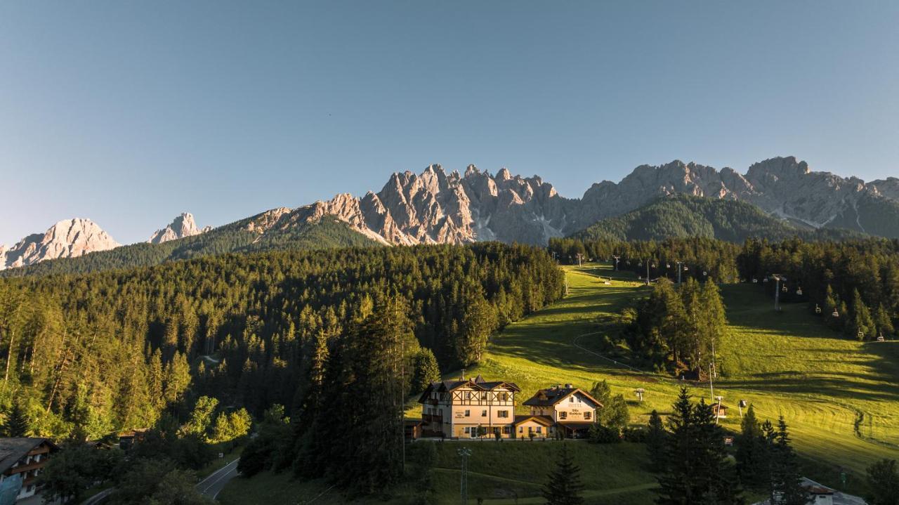 Hotel Villa Waldheim Innichen Exterior foto